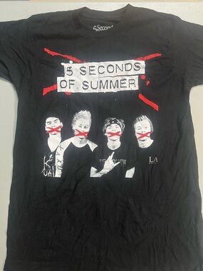 5 Seconds of Summer Band Tee Women’s M Black Graphic T Shirt